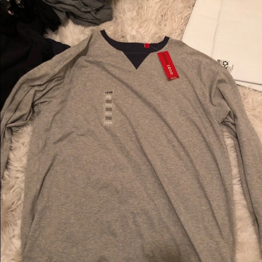 IZOD Long sleeve